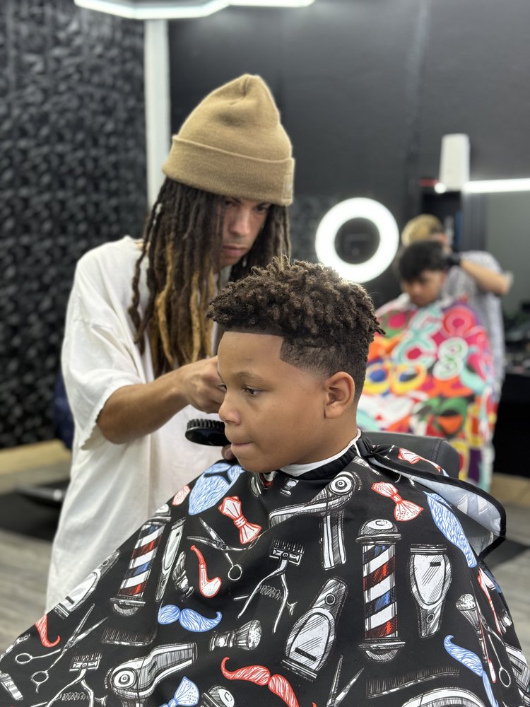 Steven Barber at Latin Barbershop Jacksonville FL